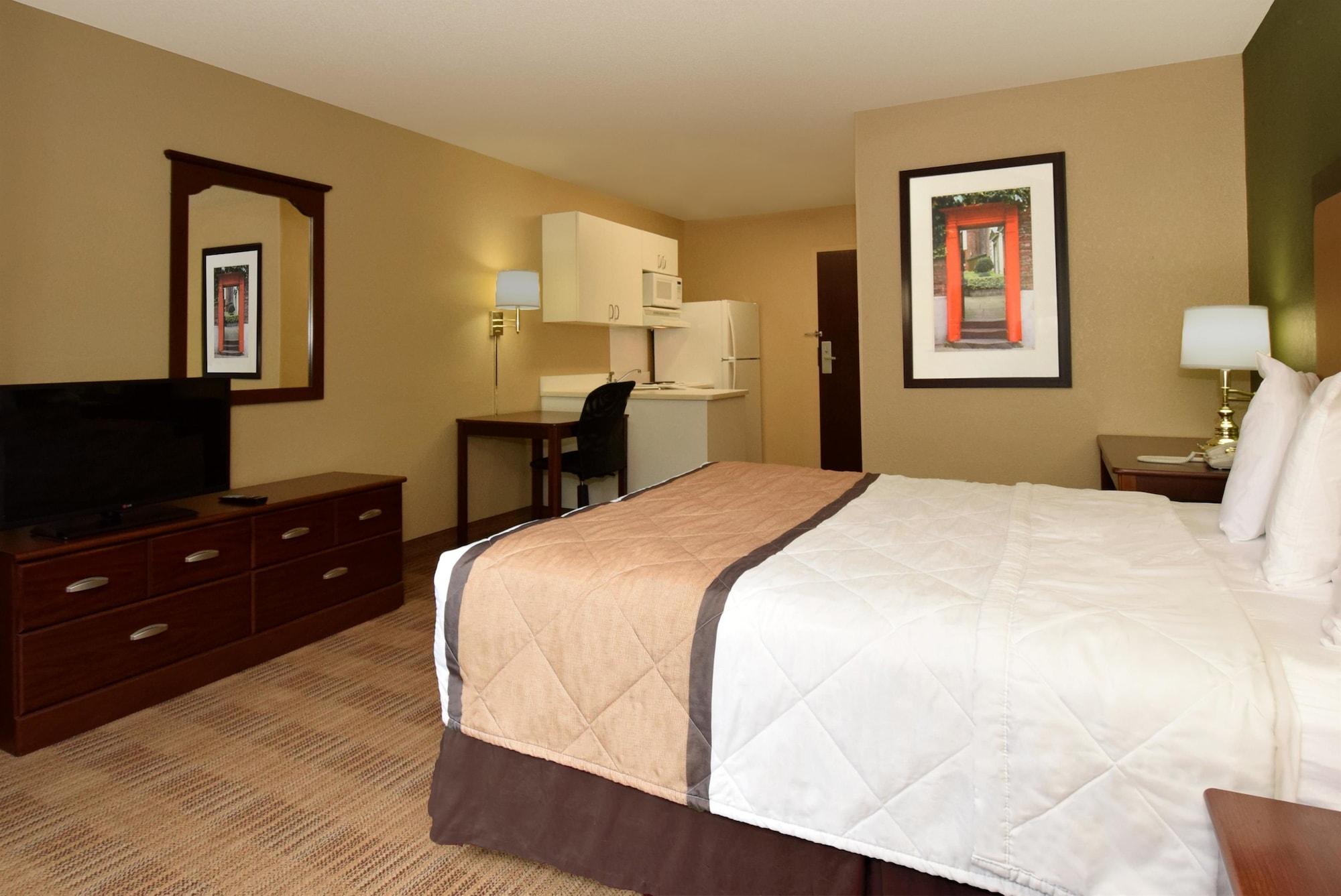 Extended Stay America Suites - Detroit - Southfield - I-696 Фармінґтон-Гіллс Екстер'єр фото